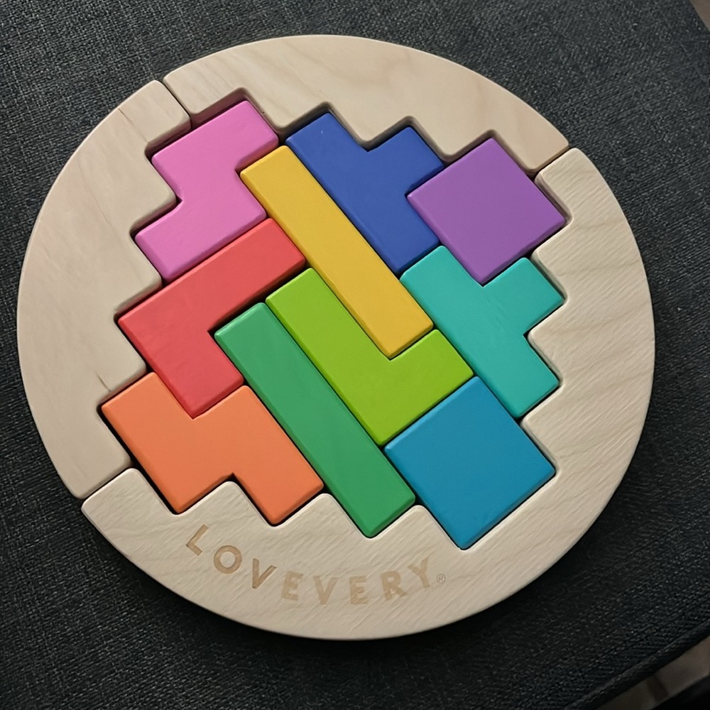 Lovevery wobble puzzle Montessori wooden toy